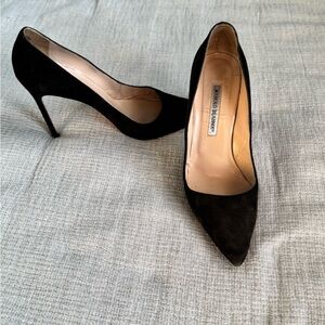 Manolo Blahnik Classic 4” Black Suede Heels size 39